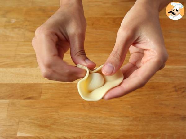Pizza nadziewana mozzarellą - Przygotowanie krok 3
