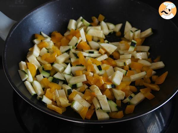 Omlet z papryką i cukinią - Przygotowanie krok 2