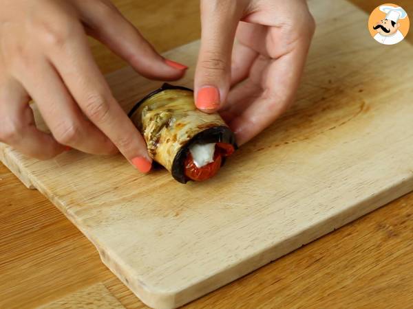 Roladki z bakłażana w sosie pomidorowym z parmezanem - Przygotowanie krok 3