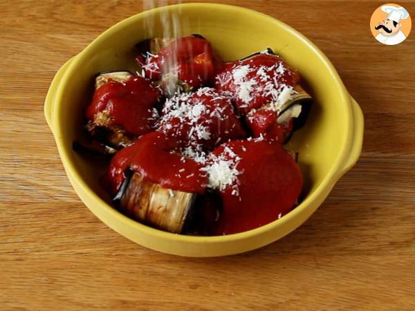 Roladki z bakłażana w sosie pomidorowym z parmezanem - Przygotowanie krok 4