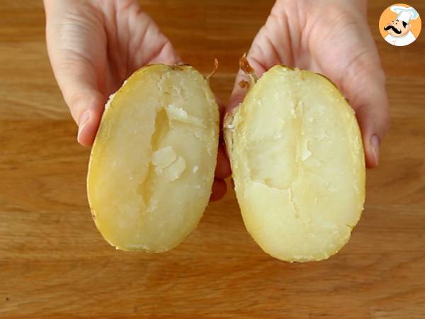 Pieczone ziemniaki nadziewane boczkiem i serem - Przygotowanie krok 1