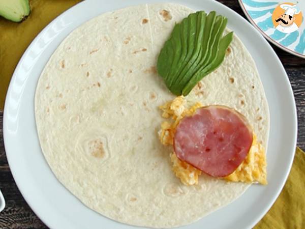 Grzanka w stylu brunchowym - Tortilla Wrap Hack - Przygotowanie krok 2