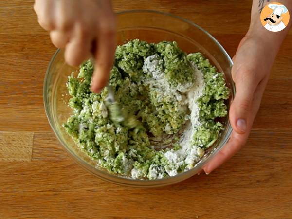 Placki z cukinii i fety - Przygotowanie krok 4