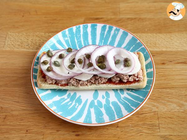 Panini z tuńczykiem, pomidorami i kaparami - Przygotowanie krok 3