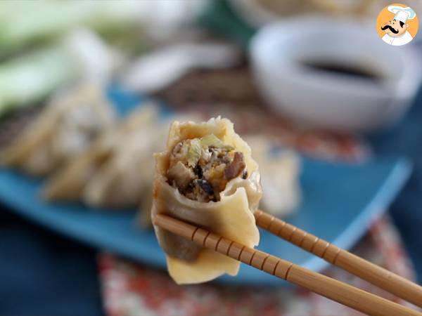 Gyozas z kurczakiem, marchewką i pieczarkami - Przygotowanie krok 12