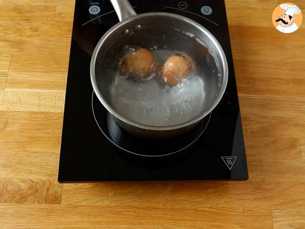Kanapka brunchowa z croissantem - Przygotowanie krok 1
