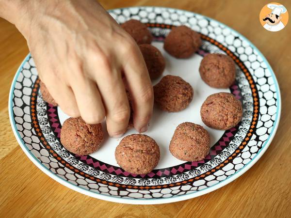 Wegetariańskie klopsiki z seitanu w sosie pomidorowym - Przygotowanie krok 3