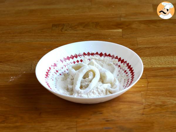 Calamares a la romana - panierowane kalmary w cieście - Przygotowanie krok 3