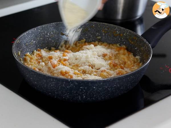 Dyniowe risotto, delikatne i idealne pierwsze danie na jesień - Przygotowanie krok 5