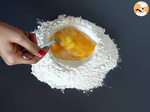 Tagliolini, procedura przygotowania krok po kroku w domu - Przygotowanie krok 2
