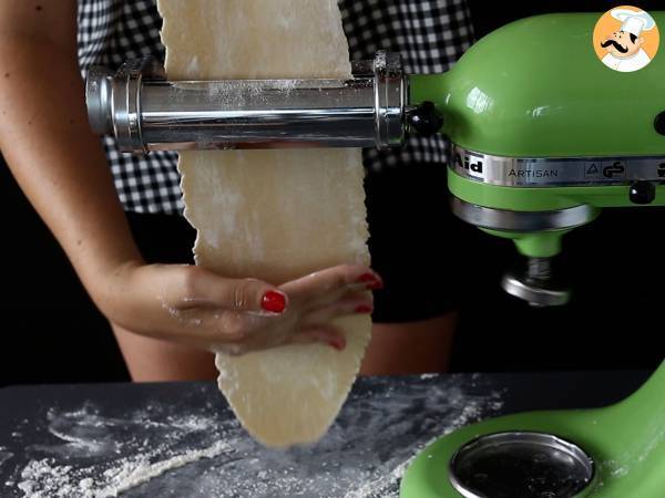 Jak zrobić domowy makaron: sorpresine, ładne małe makaroniki - Przygotowanie krok 3