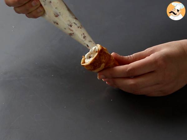 Urocze marchewki z ciasta francuskiego na wielkanocny aperitif: kozi ser i suszone pomidory - Przygotowanie krok 6