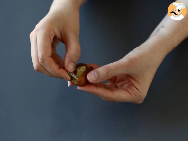 Domowe Snickersy: daktyle, orzeszki ziemne i czekolada - zdrowa przekąska bez dodatku cukru - Przygotowanie krok 1