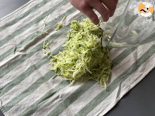 Pesto z cukinii - szybki i smaczny przepis bez gotowania - Przygotowanie krok 1
