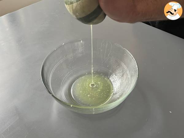Pesto z cukinii - szybki i smaczny przepis bez gotowania - Przygotowanie krok 2