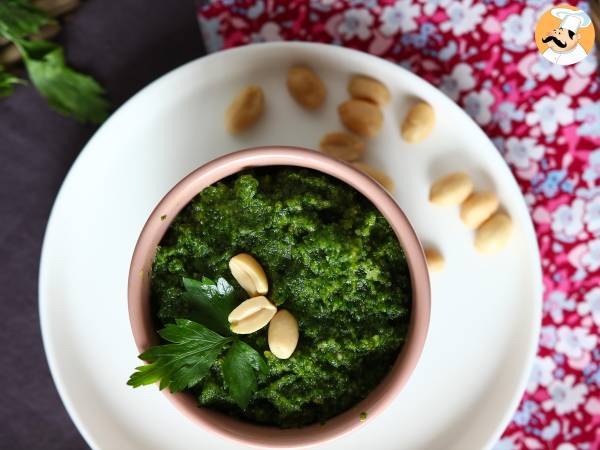 Pesto z pietruszki i orzeszków ziemnych - eksplozja smaków - Przygotowanie krok 4