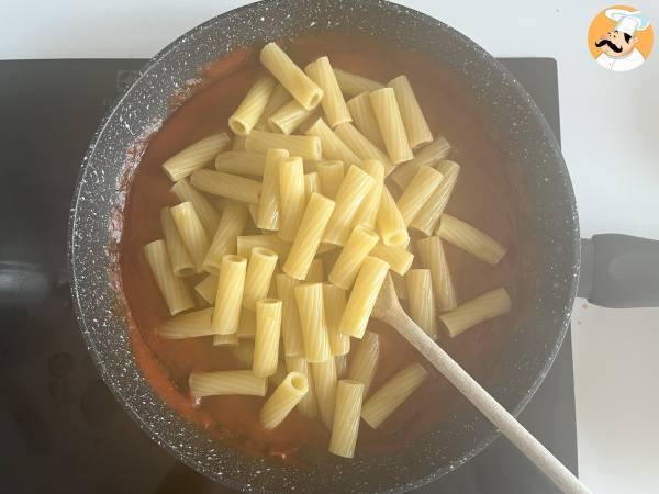 Makaron sycylijski z bakłażanem, łatwa i lekka wersja - Pasta alla Norma - Przygotowanie krok 6