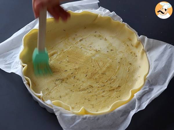 Wegetariańska quiche z pomidorami i fetą, idealna na piknik! - Przygotowanie krok 3