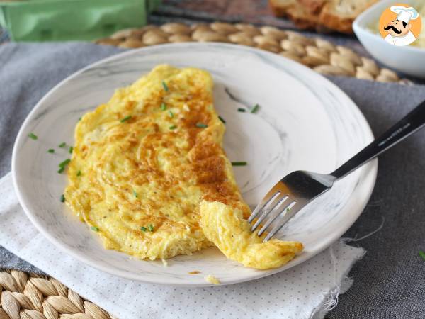Omlet serowy, ekspresowy przepis gotowy w 5 minut! - Przygotowanie krok 6