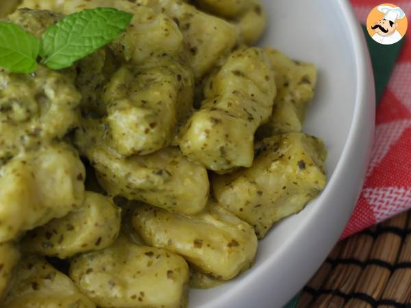 Domowe gnocchi ziemniaczane z pesto - Przygotowanie krok 7