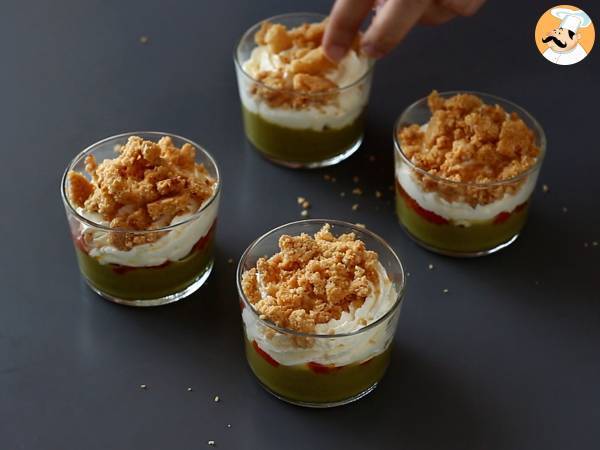Wegetariańskie verrines: krem z groszku, kruszonka z parmezanu i krem mascarpone - Przygotowanie krok 10
