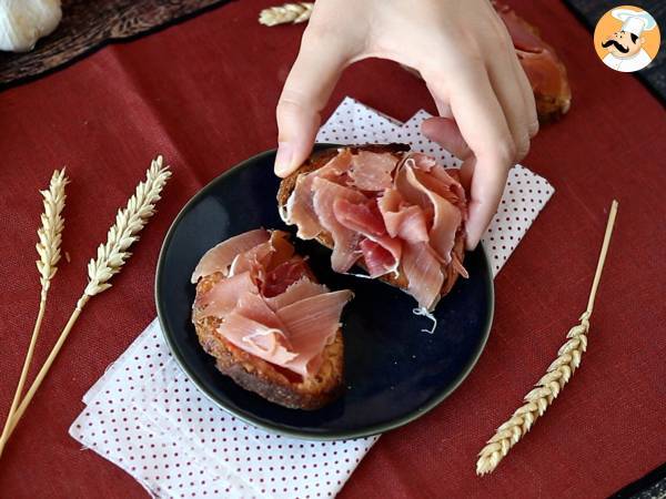 Kanapki z pomidorem i szynką Serrano - Przygotowanie krok 5