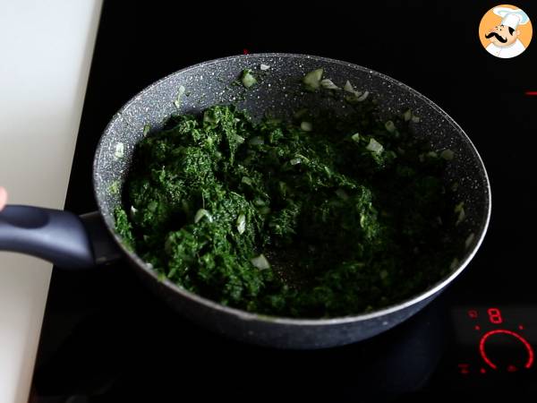 Spanakopita, superłatwy grecki placek ze szpinakiem i serem feta - Przygotowanie krok 3