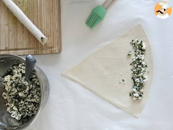 Börek z serem feta i natką pietruszki - Przygotowanie krok 2