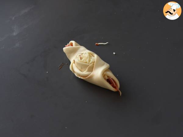 Roladki w stylu pizzy wypełnione sosem pomidorowym, szynką i mozzarellą - Przygotowanie krok 5