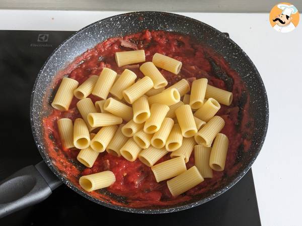 Makaron all'amatriciana, tradycyjny przepis wyjaśniony krok po kroku - Przygotowanie krok 8