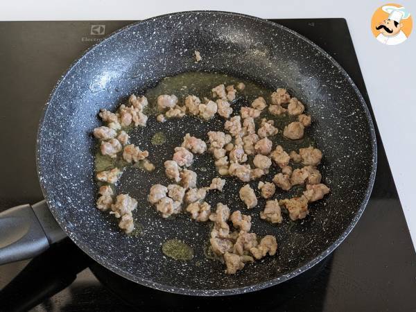 Makaron z dynią i kiełbasą - Przygotowanie krok 2