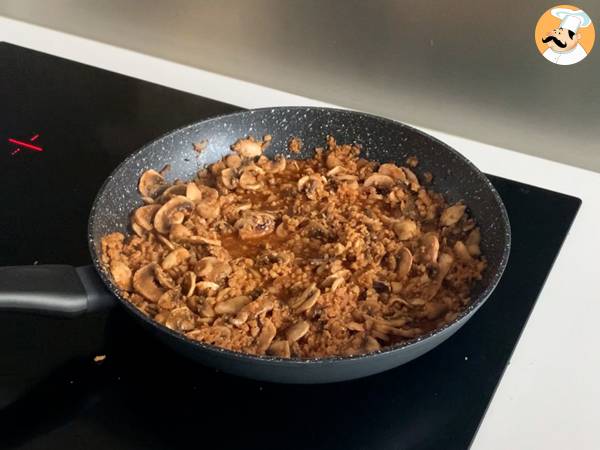 Wok z chińskim makaronem (warzywa i teksturowane białko sojowe) - Przygotowanie krok 2