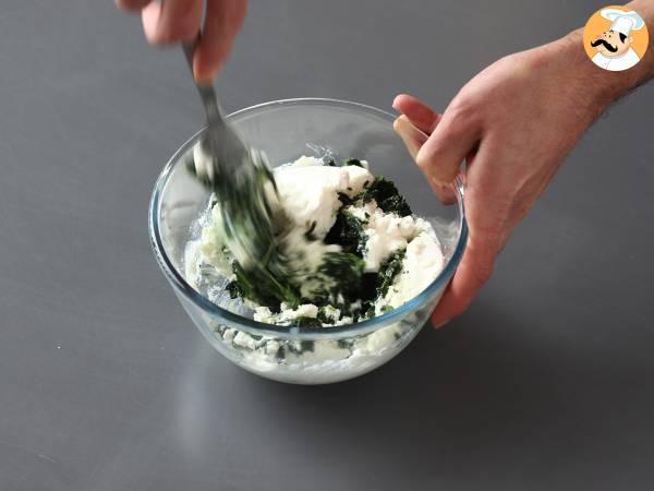 Conchiglioni nadziewane ricottą i szpinakiem: nieodparte wegetariańskie danie zapiekane - Przygotowanie krok 4