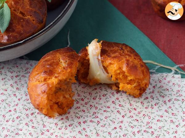 Muffiny pomidorowe z sercem z mozzarelli - Przygotowanie krok 7