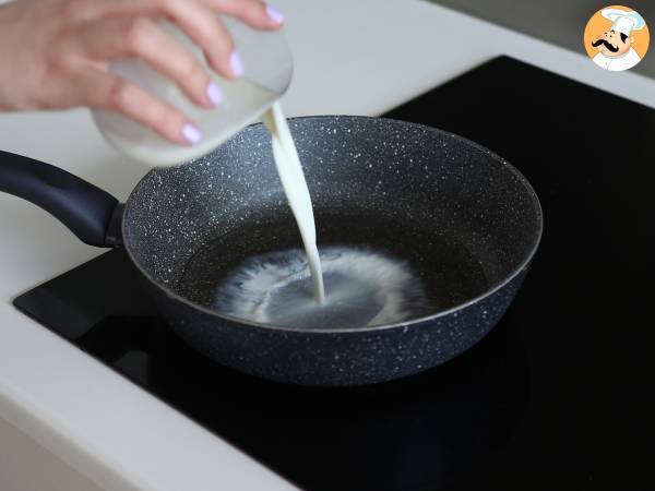 Jak ugotować makaron Buldak o smaku carbonara? Najlepszy przepis! - Przygotowanie krok 2