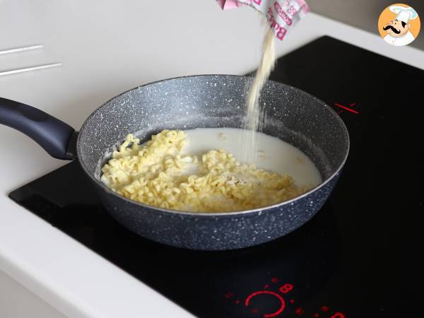 Jak ugotować makaron Buldak o smaku carbonara? Najlepszy przepis! - Przygotowanie krok 5