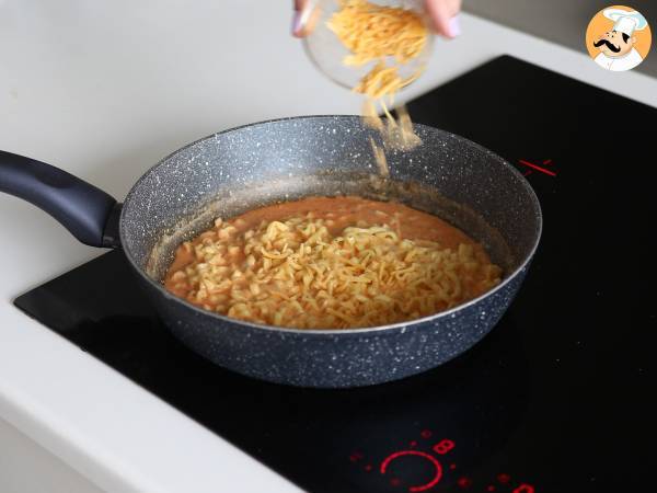 Jak ugotować makaron Buldak o smaku carbonara? Najlepszy przepis! - Przygotowanie krok 7