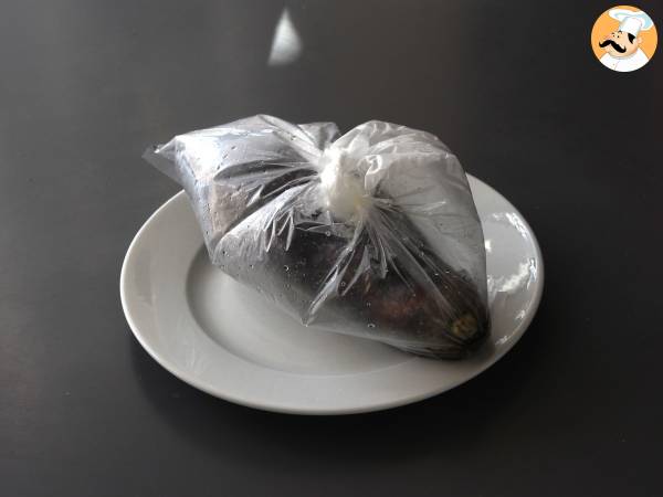 Jak łatwo upiec i obrać bakłażana w piekarniku? - Przygotowanie krok 4