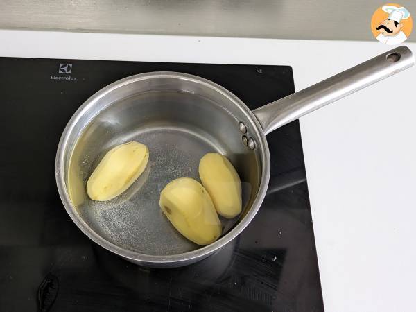 Burger z cukinii i ziemniaków w frytkownicy powietrznej - Przygotowanie krok 1