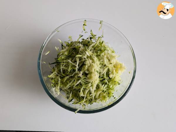 Burger z cukinii i ziemniaków w frytkownicy powietrznej - Przygotowanie krok 2