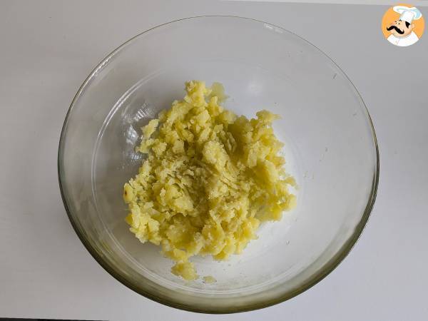 Burger z cukinii i ziemniaków w frytkownicy powietrznej - Przygotowanie krok 3