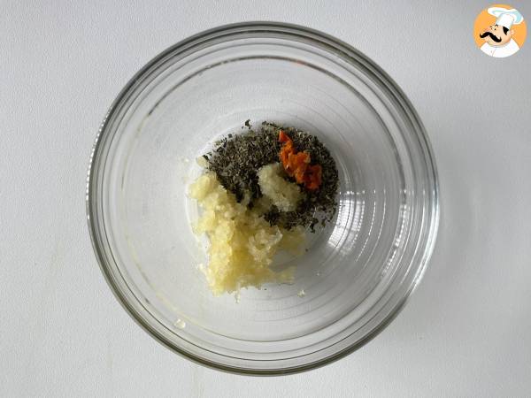 Sos chimichurri: idealny dodatek do asado i grillowania. - Przygotowanie krok 2
