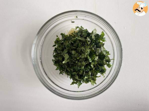 Sos chimichurri: idealny dodatek do asado i grillowania. - Przygotowanie krok 3