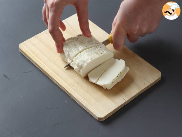 Halloumi smażone na słodko-kwaśno z miodem i rozmarynem - Przygotowanie krok 1