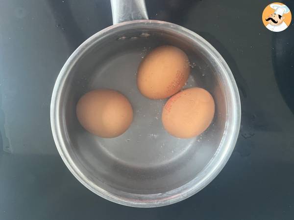 Tamago sando: słynna japońska kanapka z jajkiem w konbini! - Przygotowanie krok 1