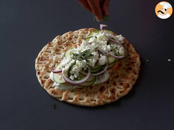 Gyros z łososiem, idealna grecka kanapka rybna na lato! - Przygotowanie krok 6