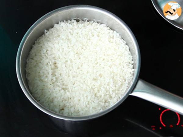 Onigiri z tuńczykiem - japońska trójkątna kanapka ryżowa - おにぎり - Przygotowanie krok 2
