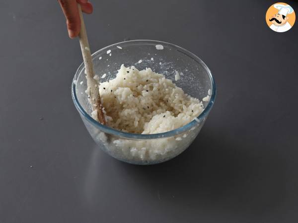 Onigiri z tuńczykiem - japońska trójkątna kanapka ryżowa - おにぎり - Przygotowanie krok 4