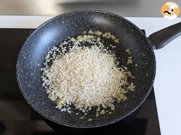 Risotto z burakami i gorgonzolą: eksplozja kolorów i intensywnych smaków - Przygotowanie krok 4