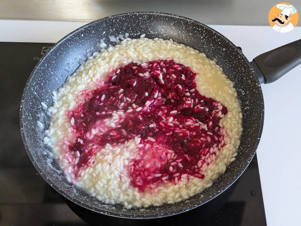 Risotto z burakami i gorgonzolą: eksplozja kolorów i intensywnych smaków - Przygotowanie krok 6